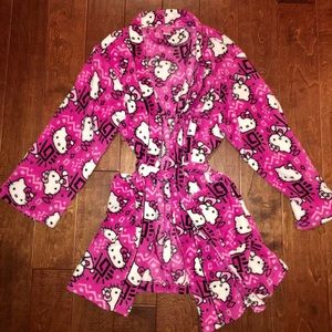 💗 Ultra Rare Hello Kitty Robe 💗